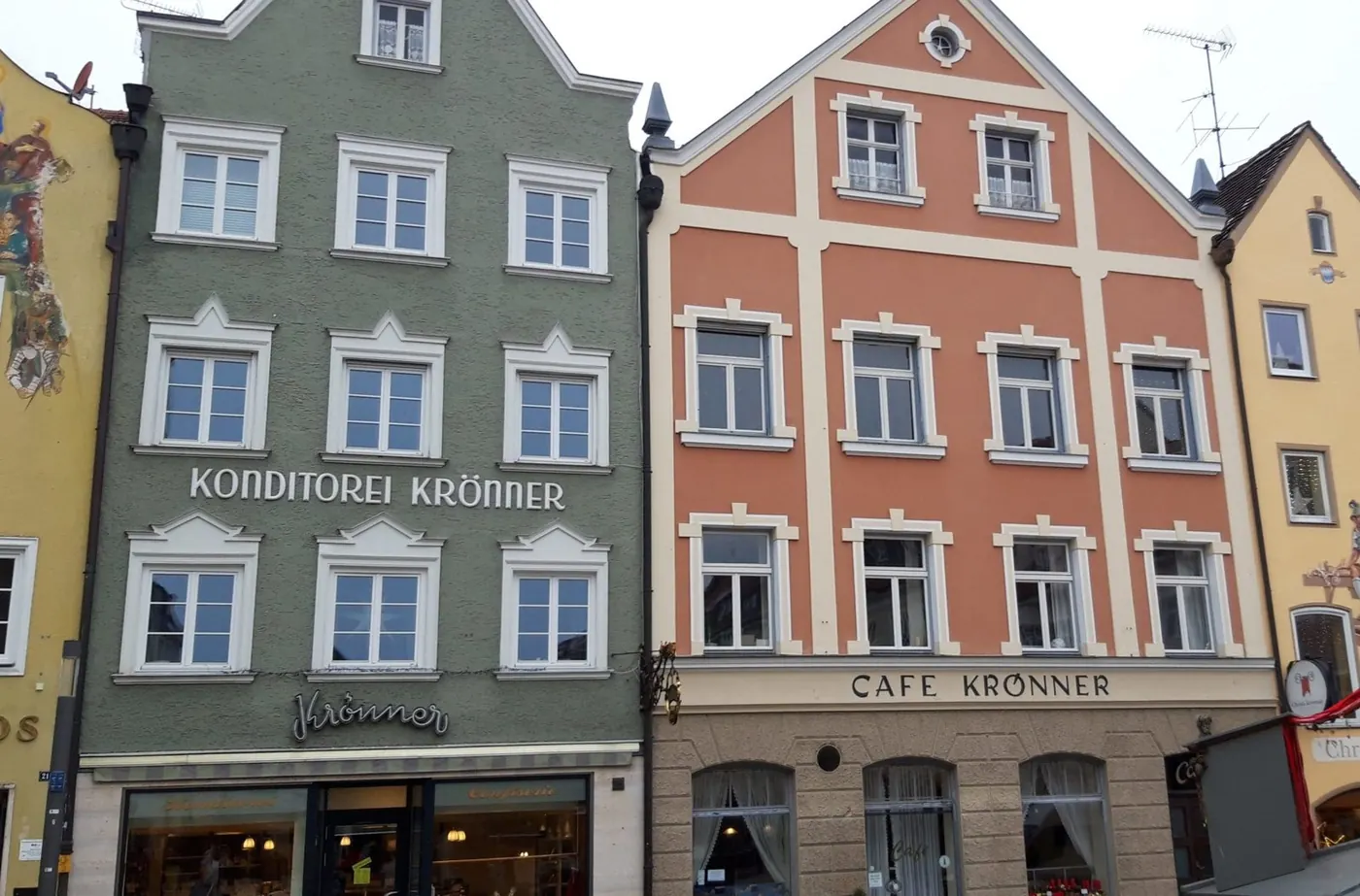 Konditorei und Café Krönner — Fassaden in der Altstadt Weilheim, Malermeister Müller, Weilheim