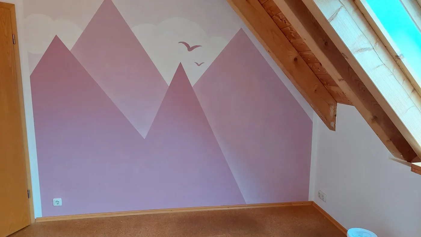 Berge im Kinderzimmer — Berglandschaft unter der Dachschräge, Malermeister Müller, Weilheim